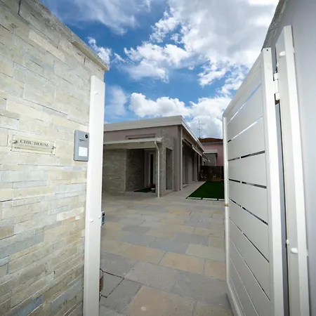 Chic House