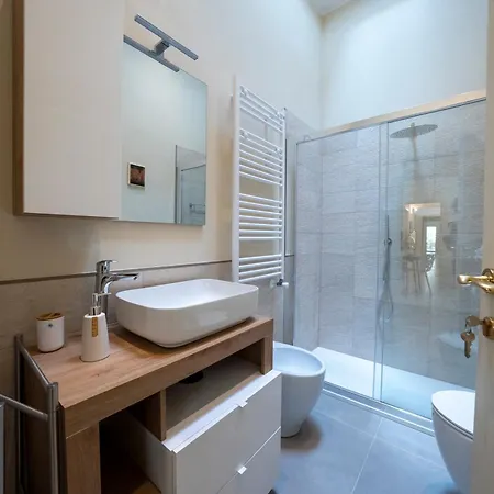 Chic House