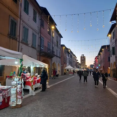 Chic House * Cascina (Pisa)