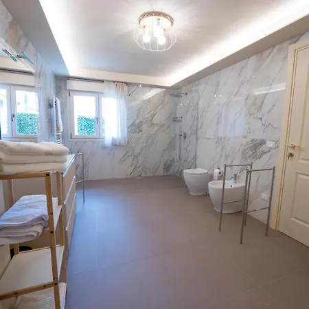 Chic House *
